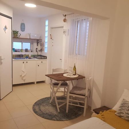 כרמונ'ס פטיו - Carmona'S Patio Lägenhet Eilat Exteriör bild